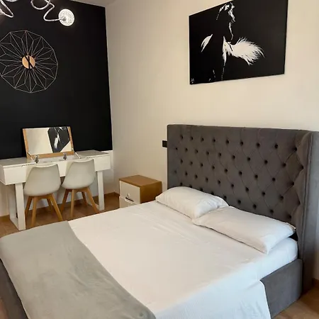 Comfy Escape Near The Heart Of Town Apartamento
